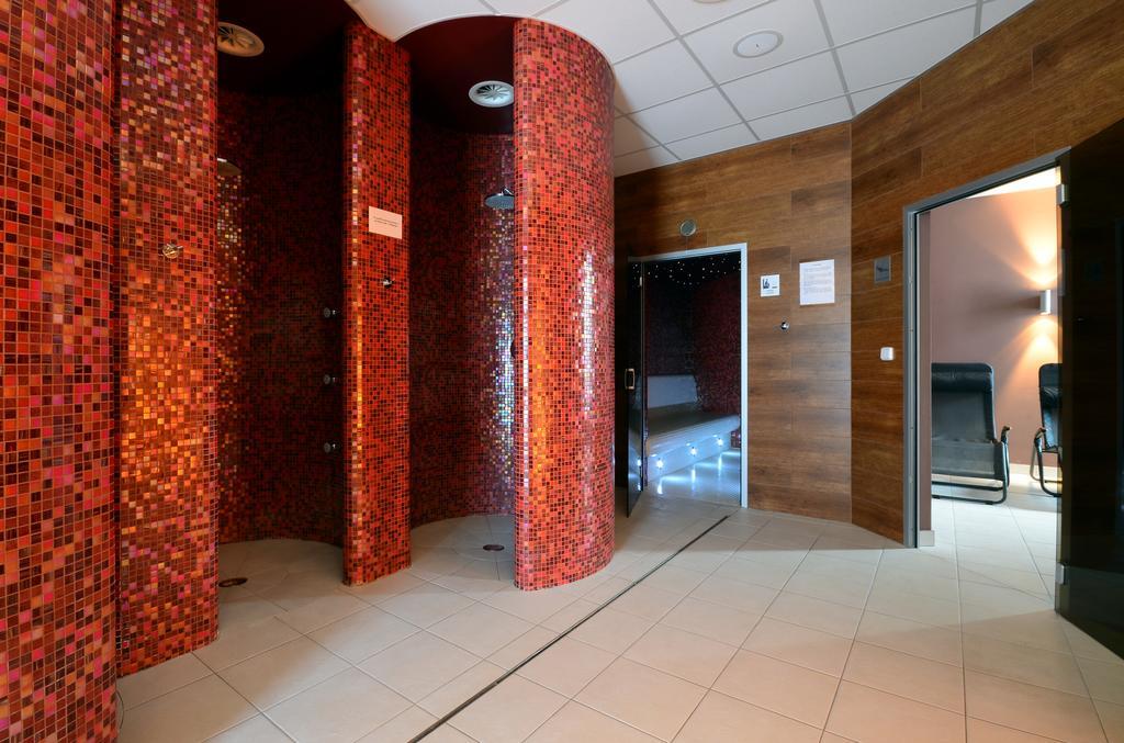 Hotel Toc Lipova Lazne Exterior foto