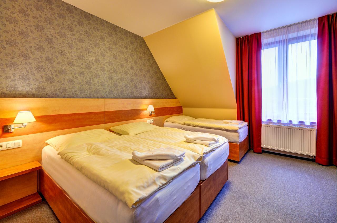 Hotel Toc Lipova Lazne Exterior foto